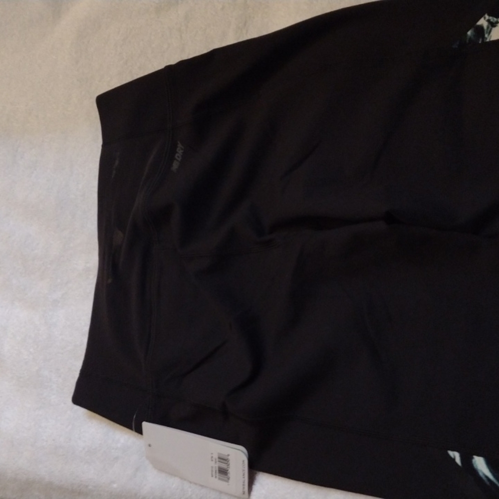 New Balance Tights - Picture 5 of 9